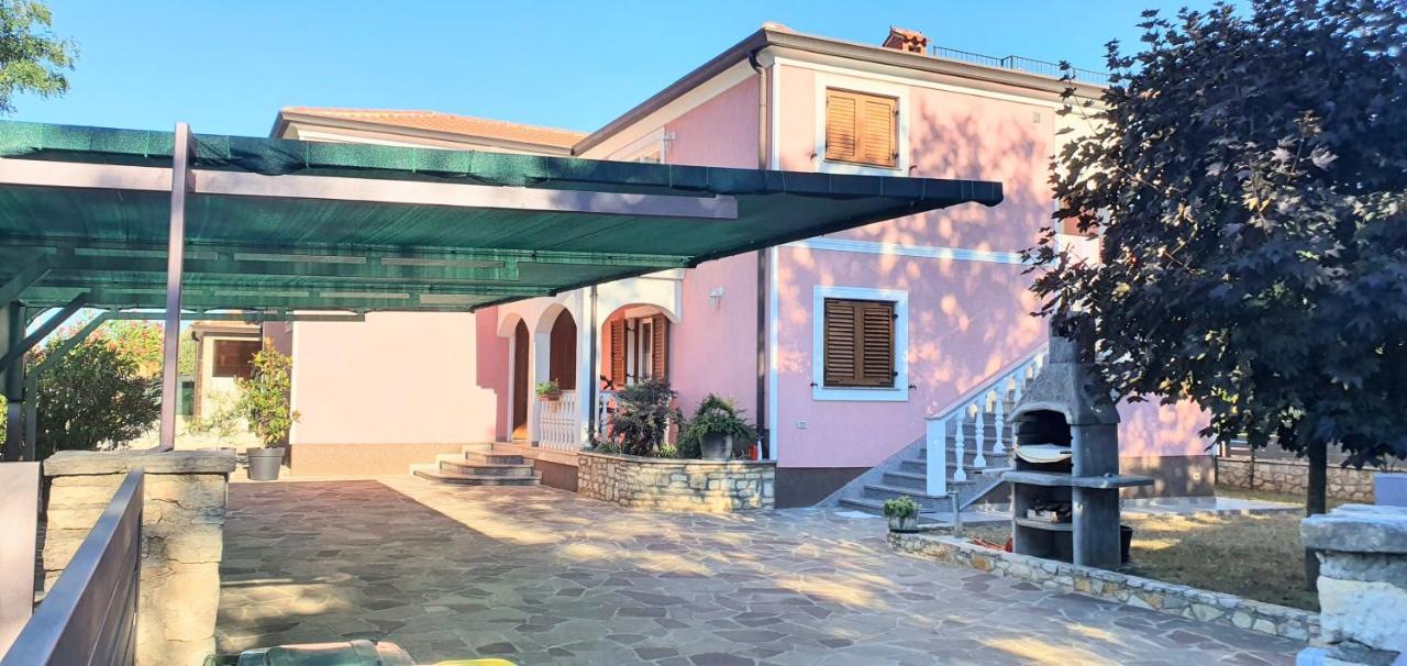 Apartmani Radmila Nova Vas  エクステリア 写真
