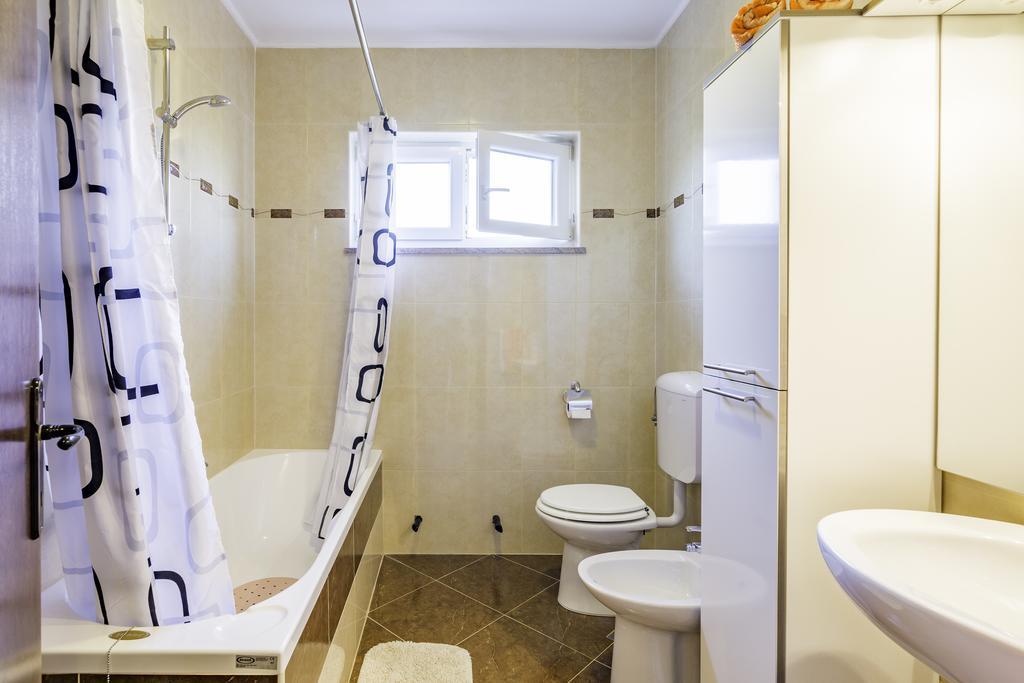 Apartmani Radmila Nova Vas  エクステリア 写真
